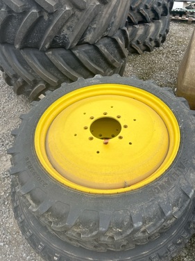 Komplettradsatz Alliance A-350 230/95R36