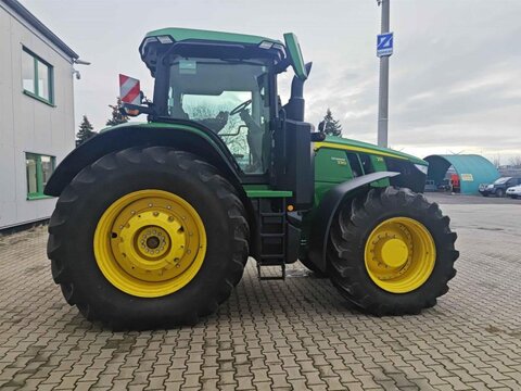 John Deere 7R 330 2
