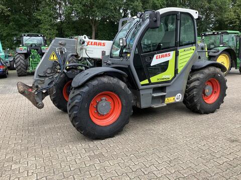 CLAAS 7050 Scorpion