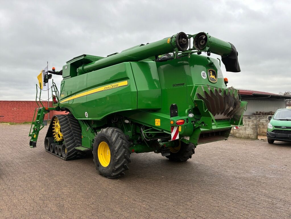 John Deere T560 3