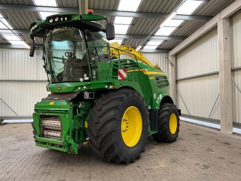John Deere 8800i