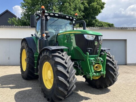 John Deere 6215R 2