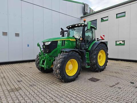 <strong>John Deere 6R 250</strong><br />