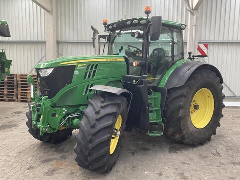 John Deere 6215R