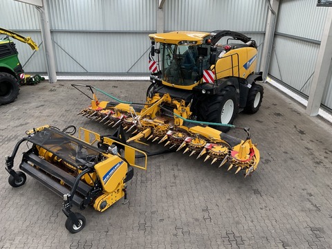 New Holland FR 700