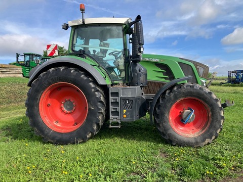 Fendt 826 Vario Profi Plus