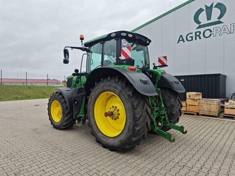 John Deere 6215R 3