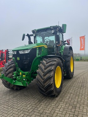 John Deere 7R310