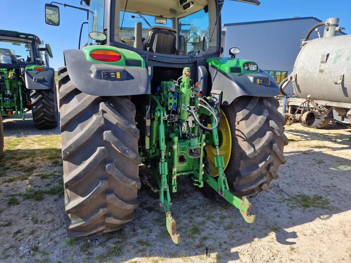John Deere 6150R 3