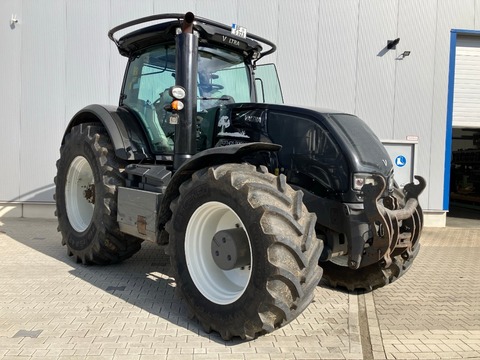 Valtra S323