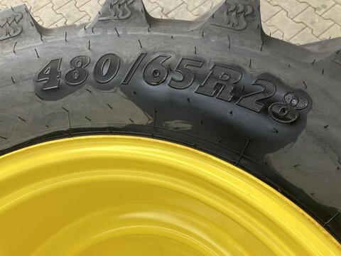 BKT 480/65R28 3