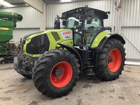 CLAAS Axion 870