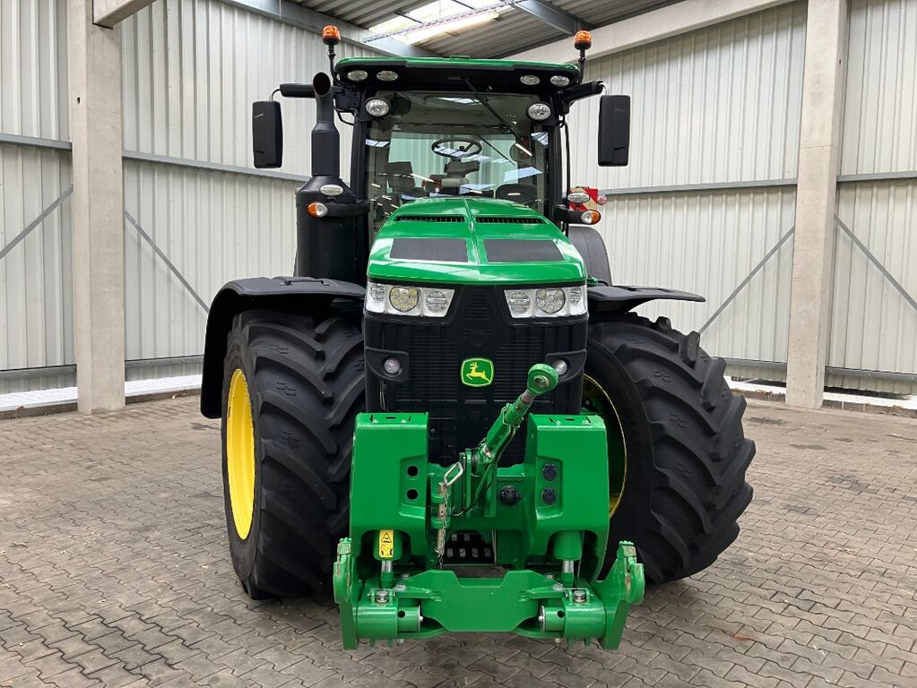 John Deere 8370R 3