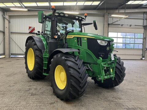 John Deere 6R 215 2