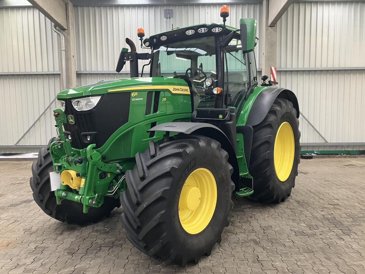 John Deere 6R 215 1