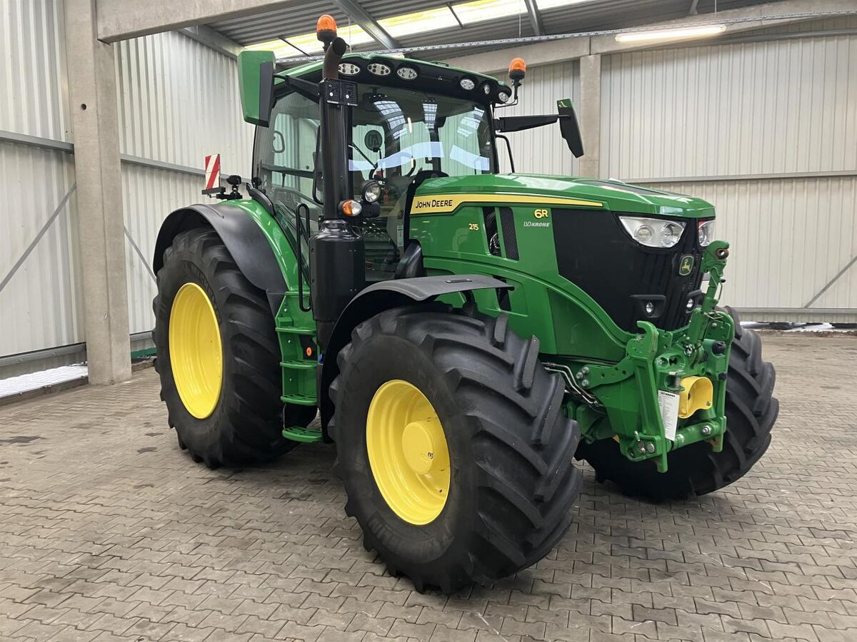 John Deere 6R 215 2