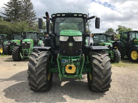 John Deere 6215R 3