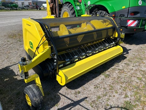 John Deere 30R