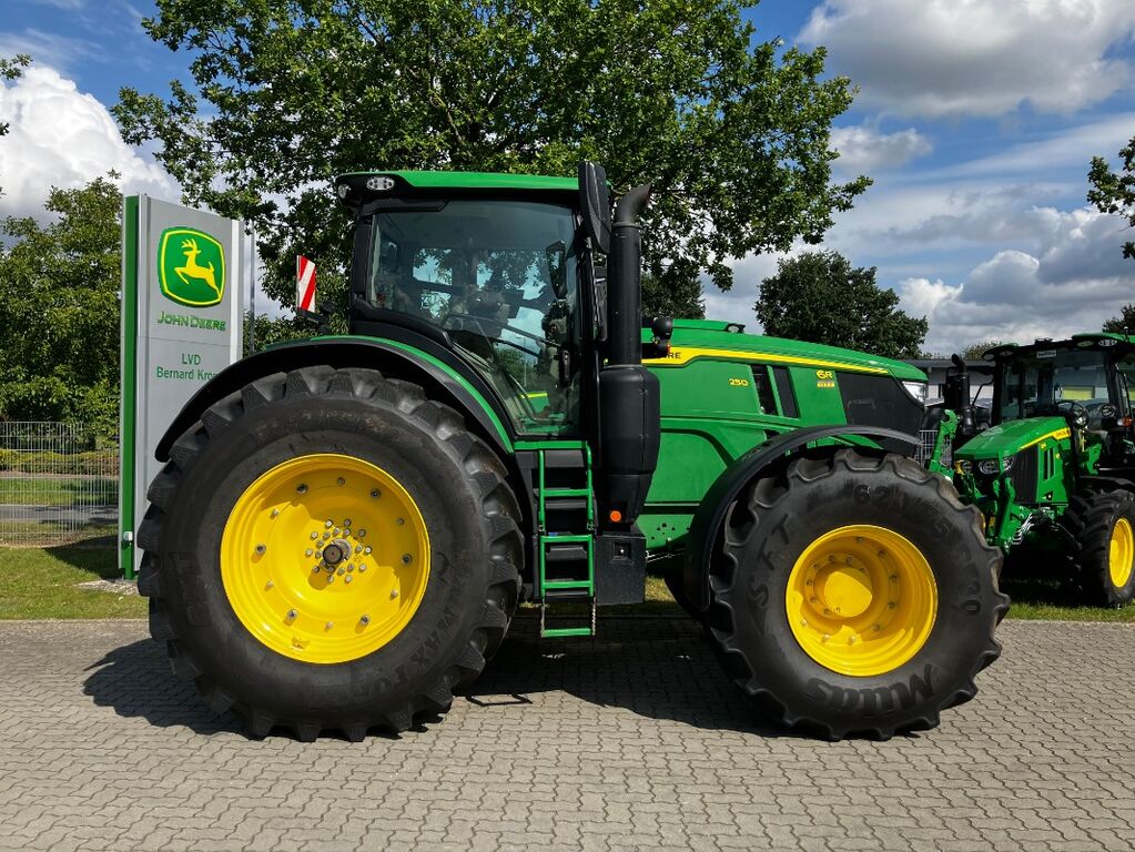 John Deere 6R 250 2
