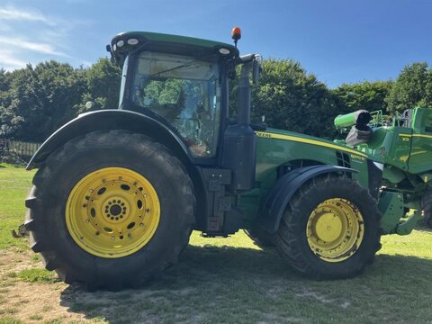 John Deere 8370R 2