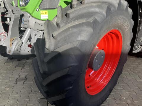 Fendt 724 Vario S6 Profi Plus