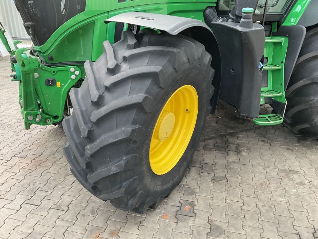 John Deere 6250R 2