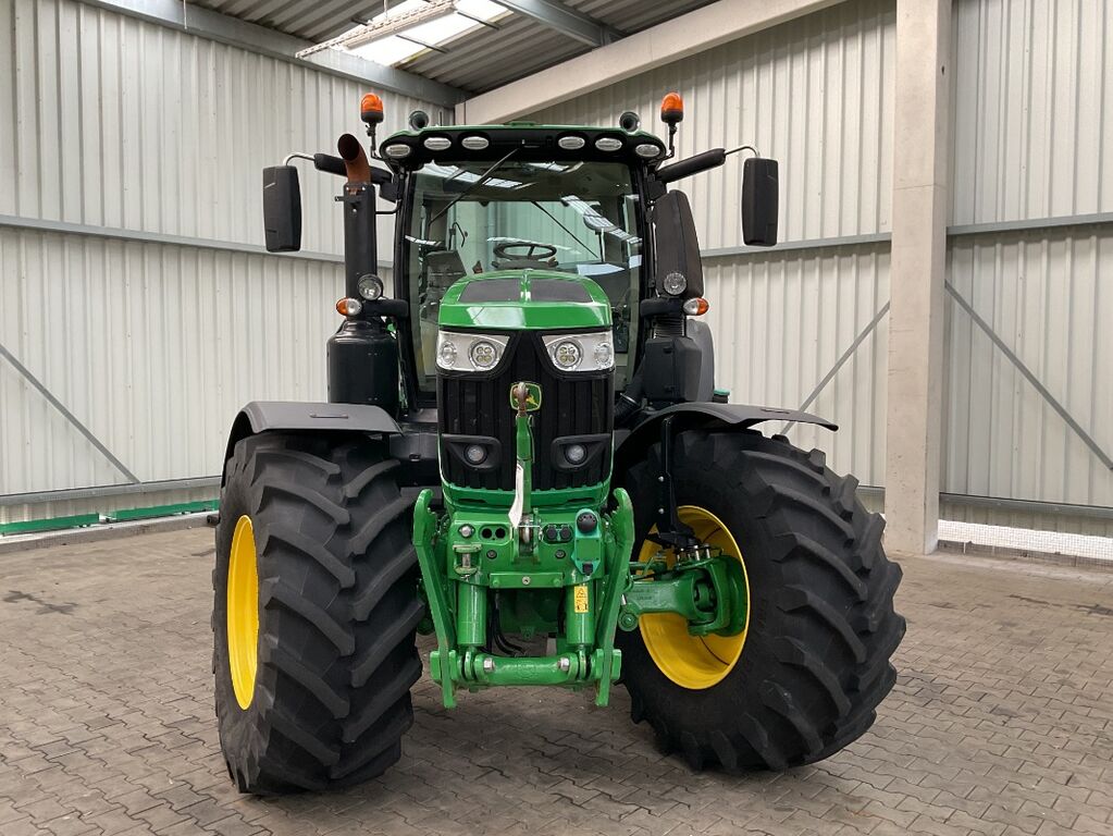 John Deere 6250R 3
