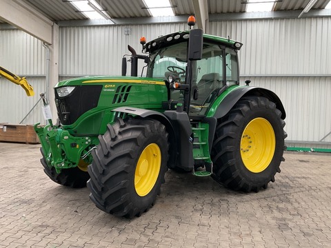 John Deere 6215R