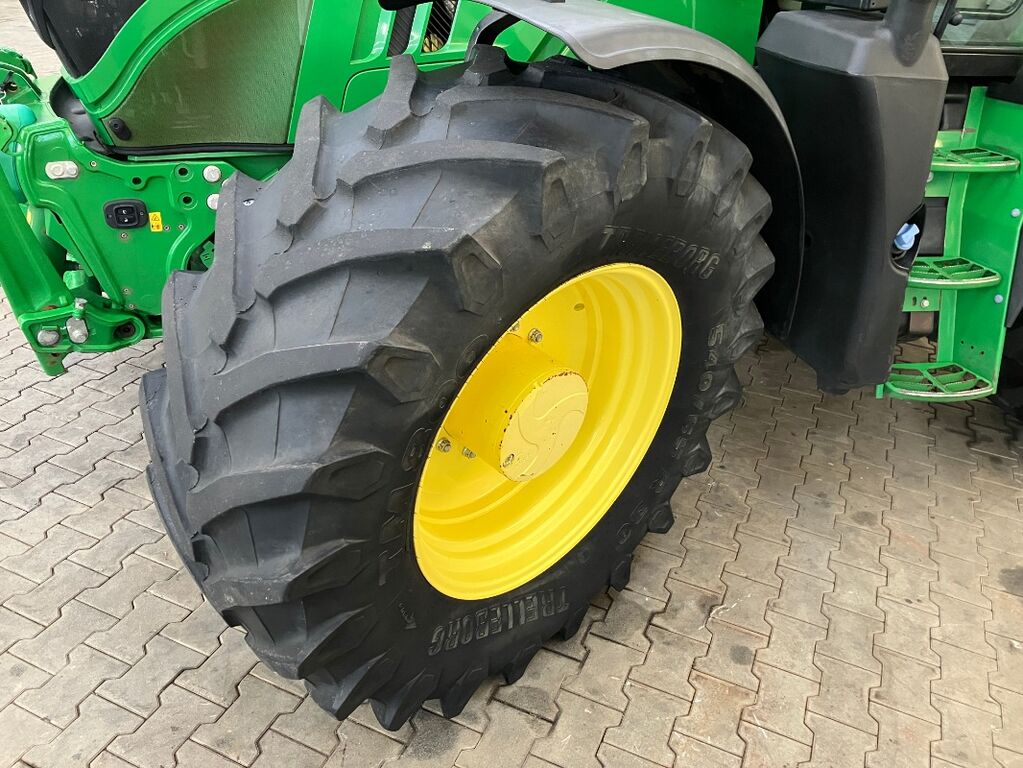 John Deere 6155R 2