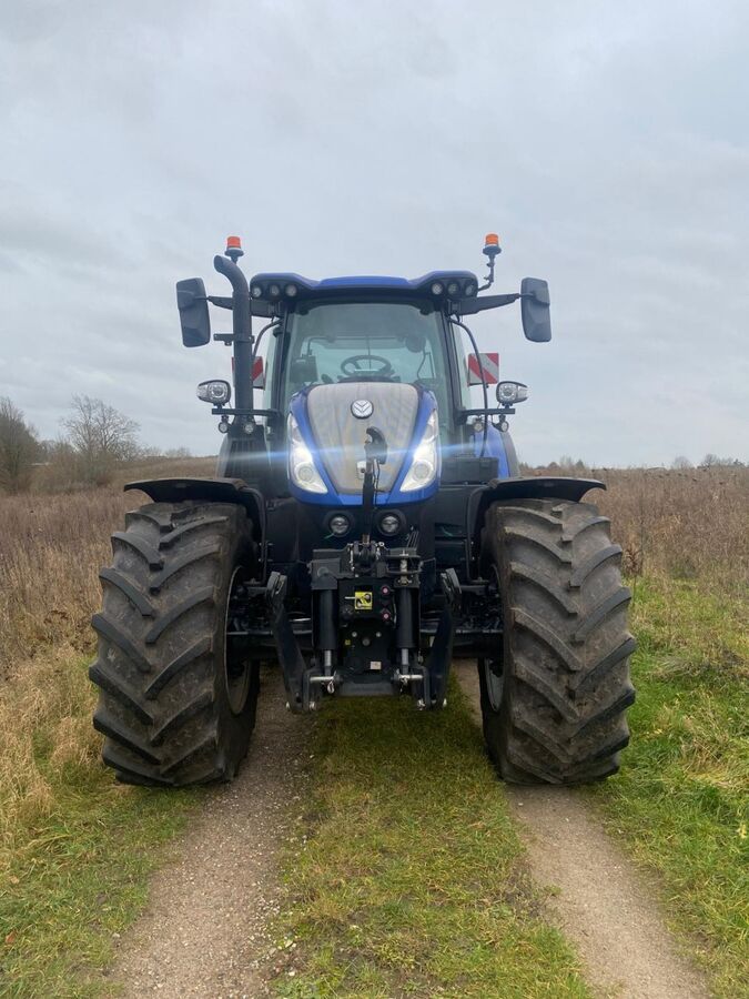 New Holland T7.230 3