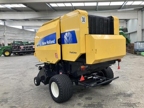 New Holland BR750A
