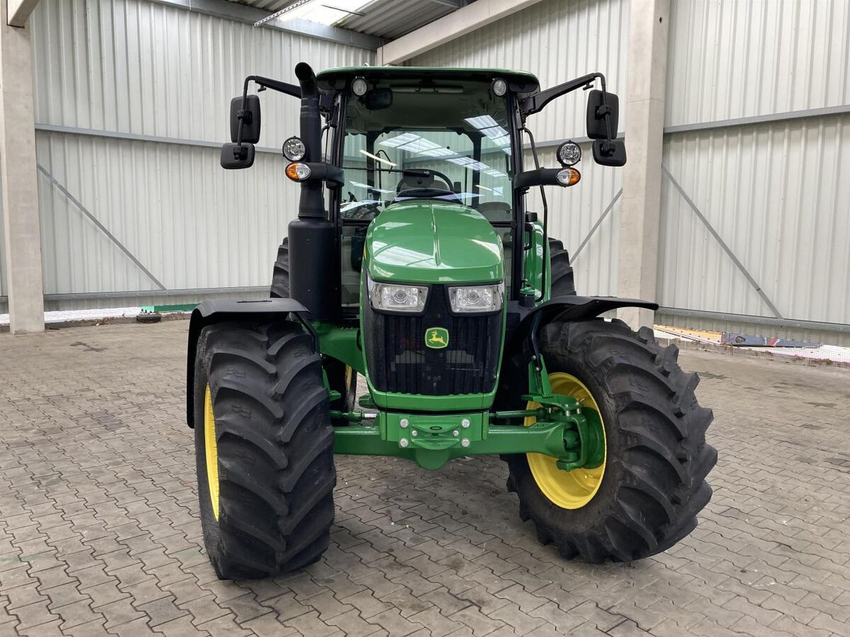 John Deere 5090M 2