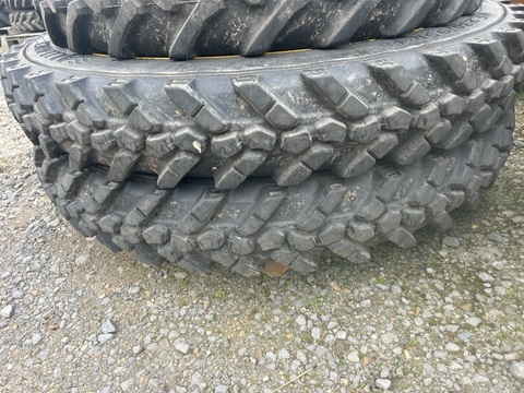 Komplettradsatz Alliance Agriflex 363 VF230/95R4