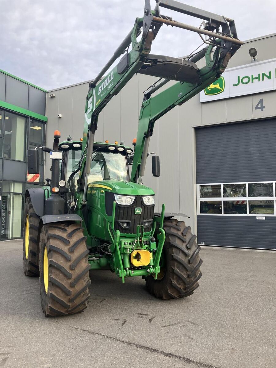 John Deere 6215R 3