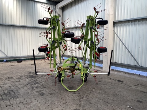 CLAAS Volto 900