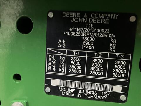 John Deere 6250R