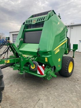 John Deere V461M