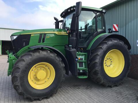 John Deere 6R 230