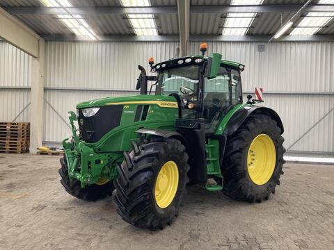 John Deere 6R 215