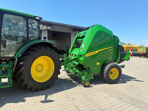John Deere V452M