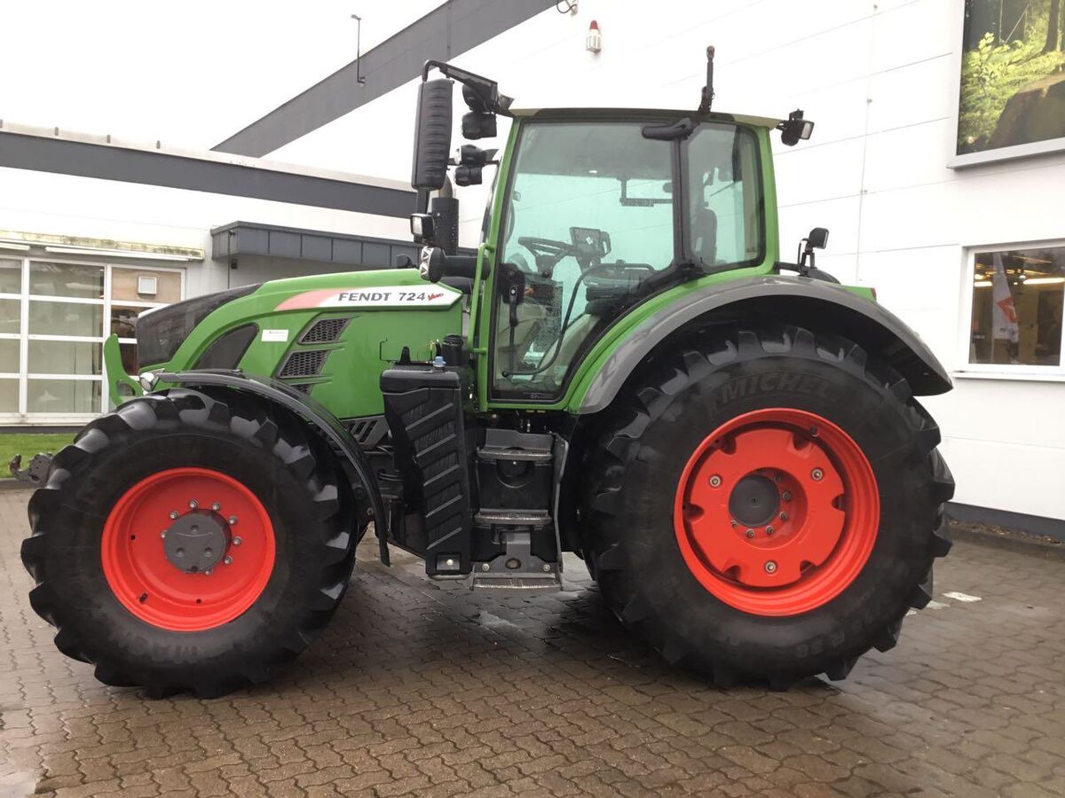 Fendt 724 Vario S4 2