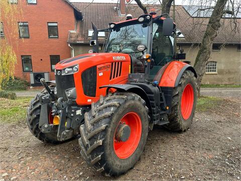 Kubota M7152