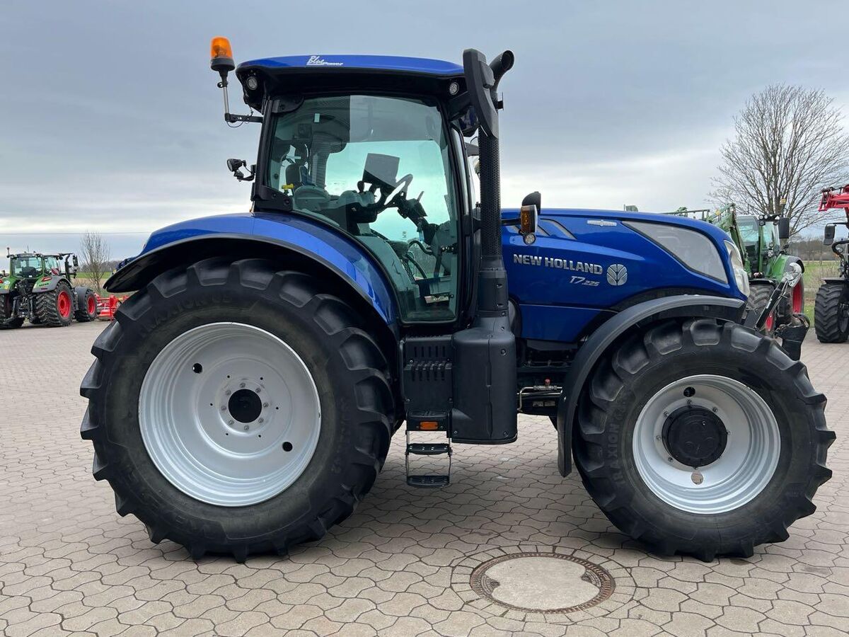 New Holland T 7.225 Auto Command 2