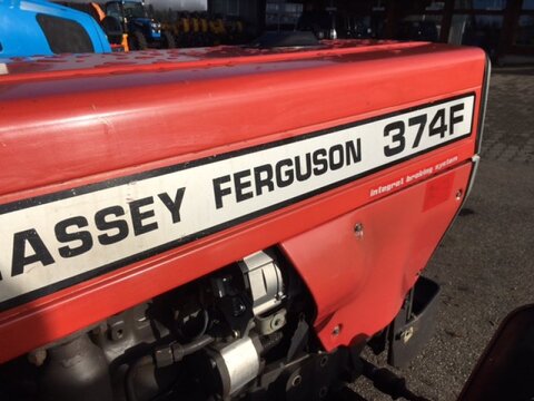 Massey Ferguson 374 F