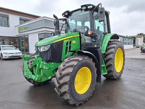 John Deere 6090M