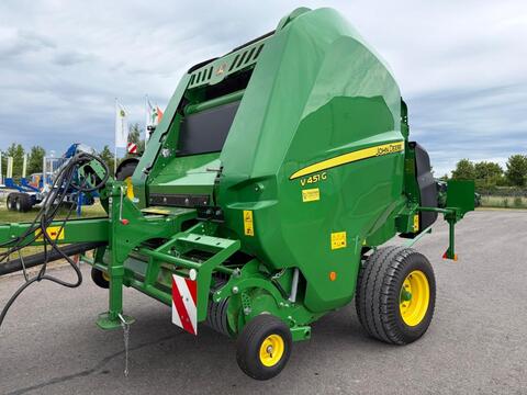 John Deere V451G