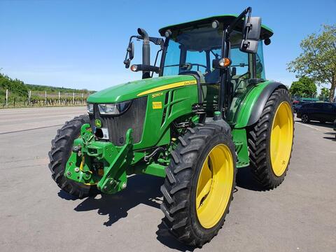 John Deere 5090M