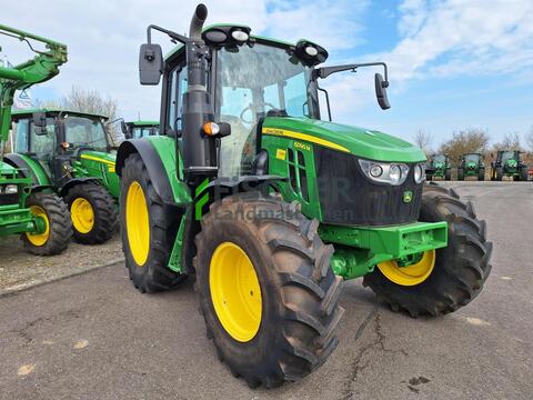 John Deere 6090M