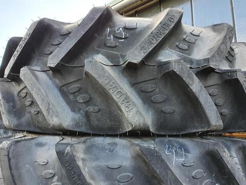 BKT 320/85R20 x2