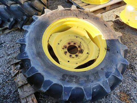 BKT 380/85R28 x2